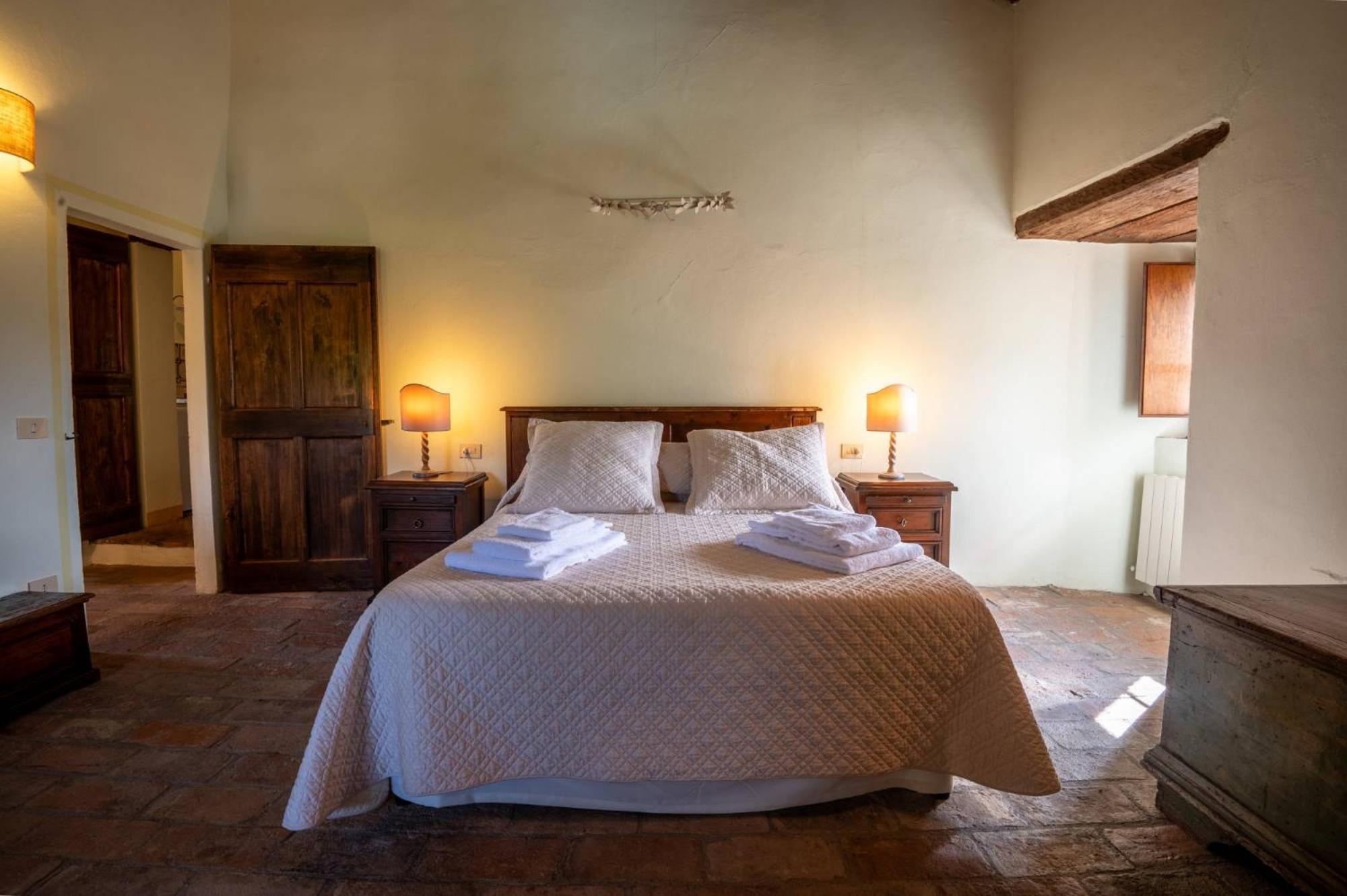 Antognola Castello Valenzino Bed & Breakfast エクステリア 写真