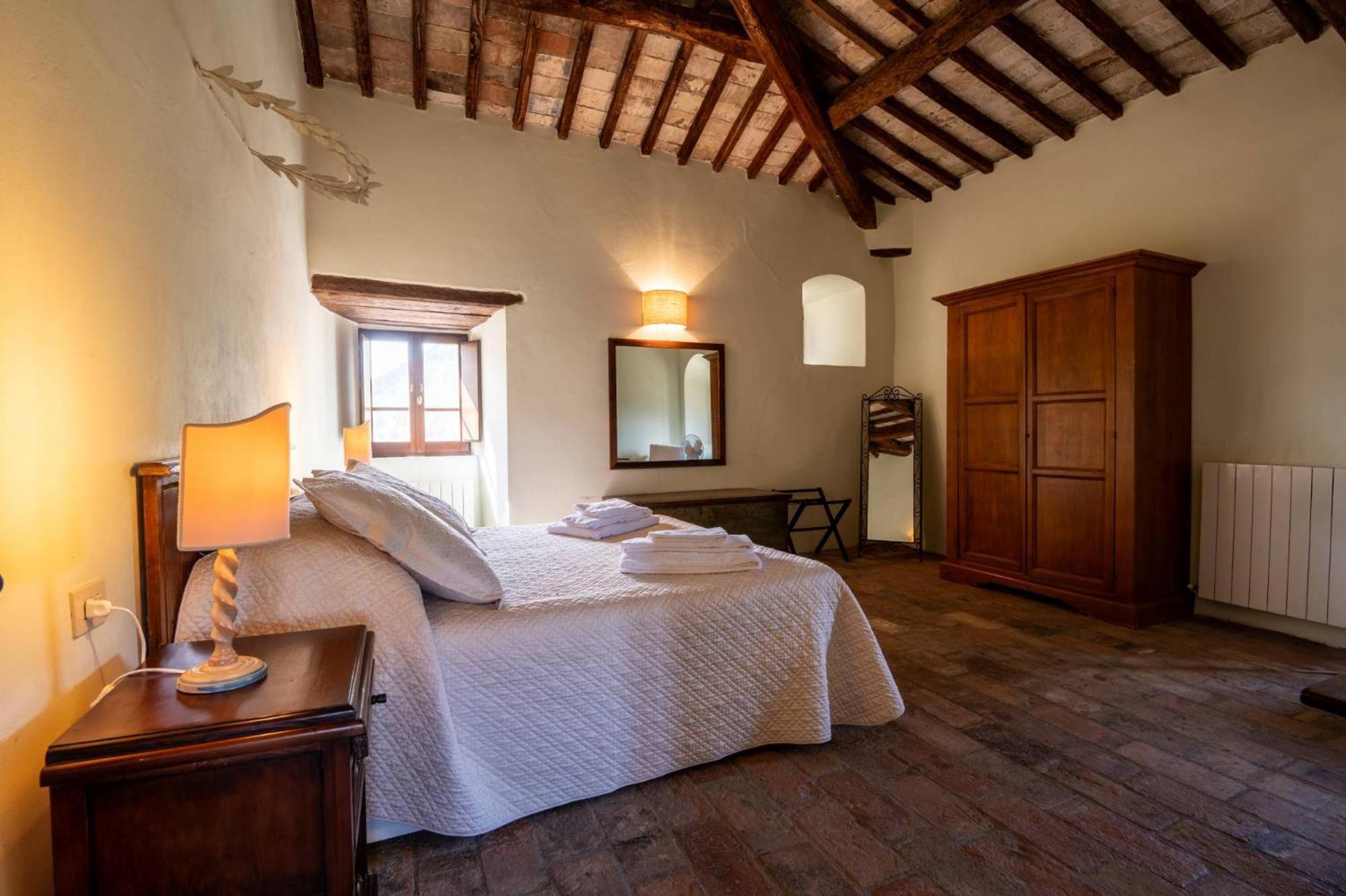Antognola Castello Valenzino Bed & Breakfast エクステリア 写真
