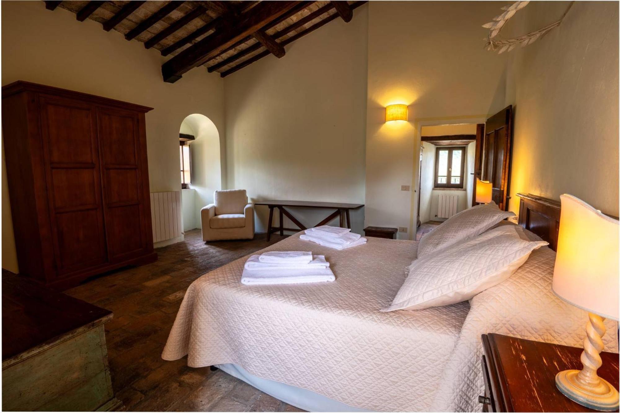 Antognola Castello Valenzino Bed & Breakfast エクステリア 写真