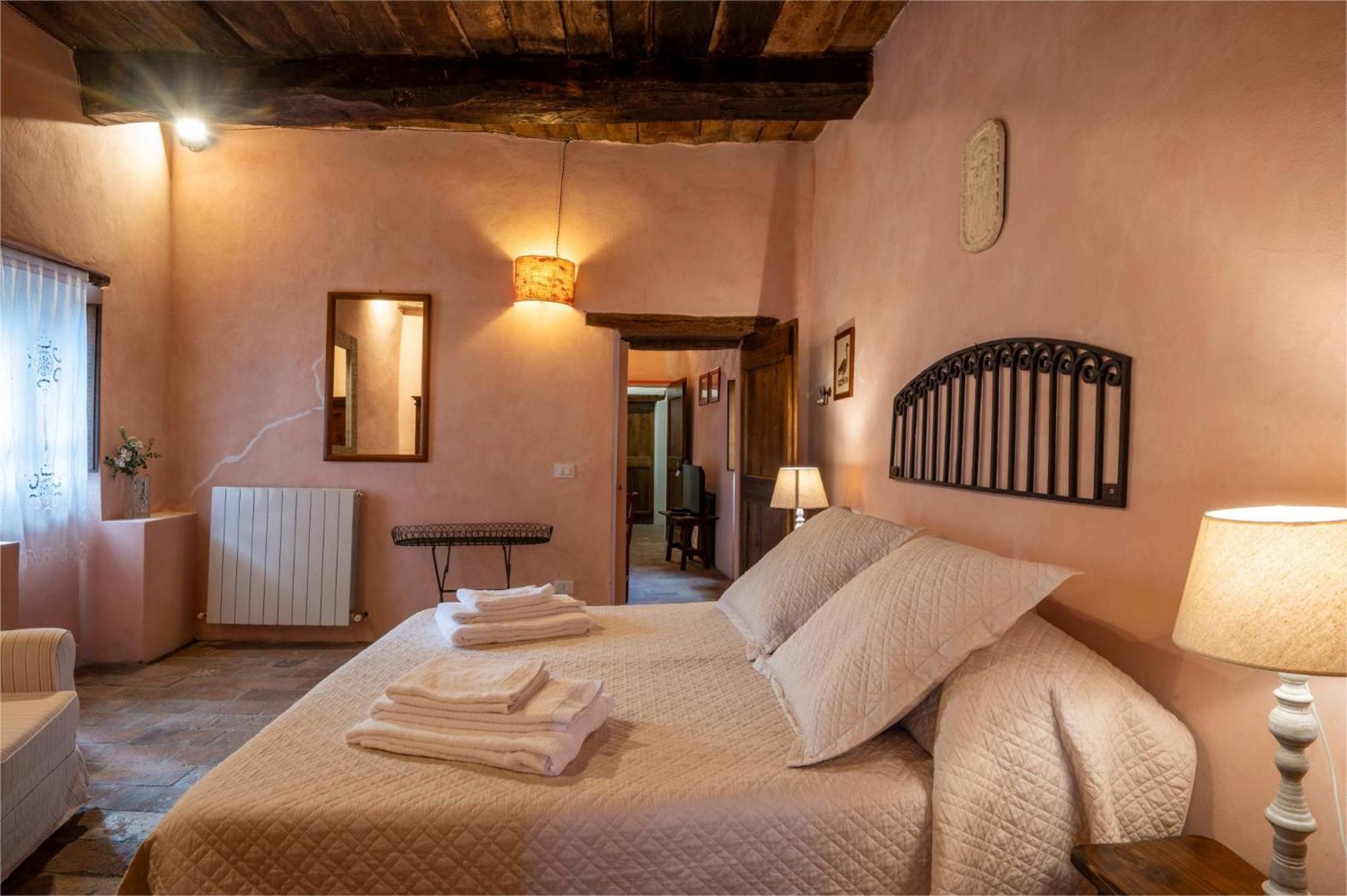 Antognola Castello Valenzino Bed & Breakfast エクステリア 写真