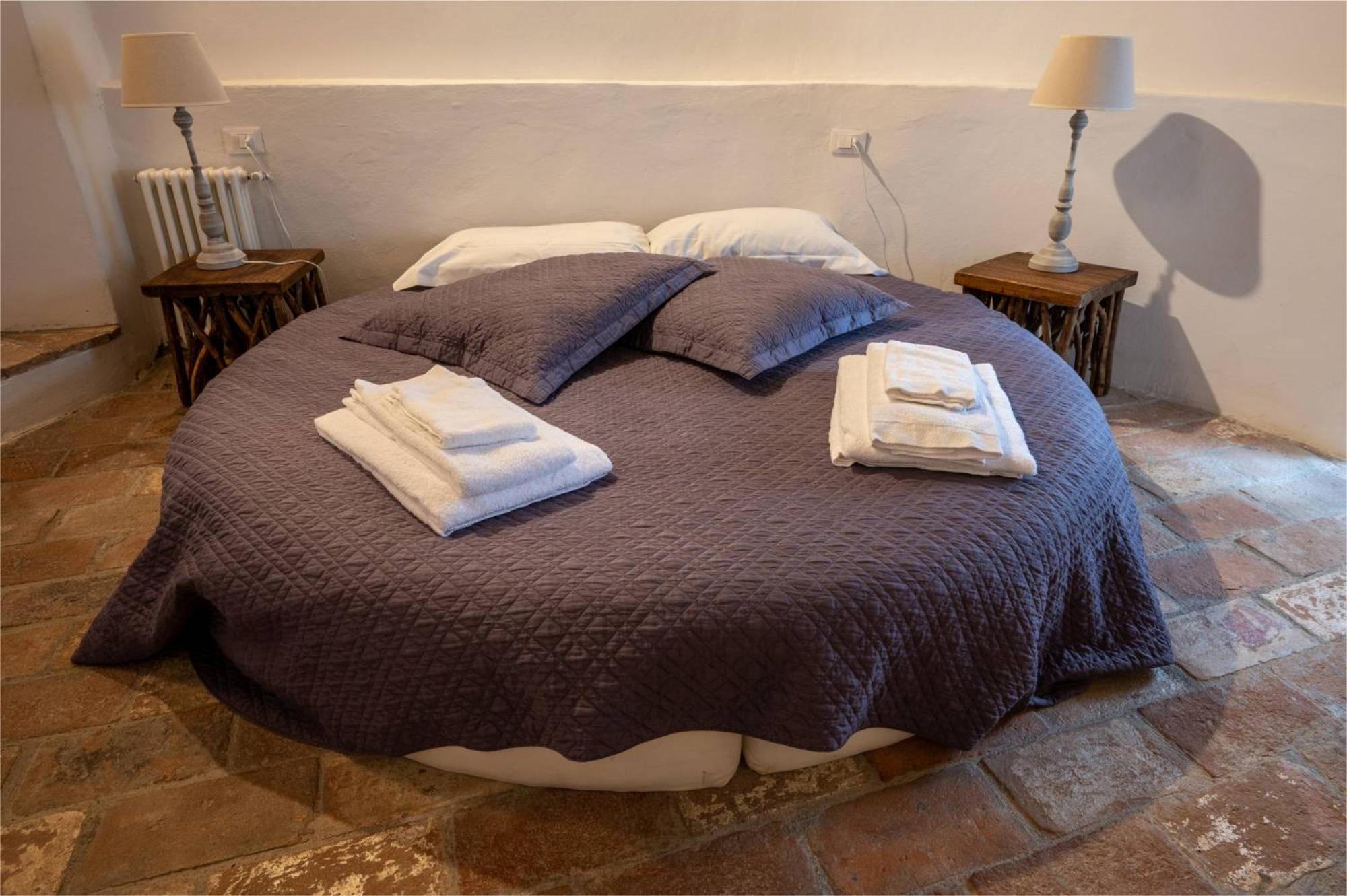 Antognola Castello Valenzino Bed & Breakfast エクステリア 写真