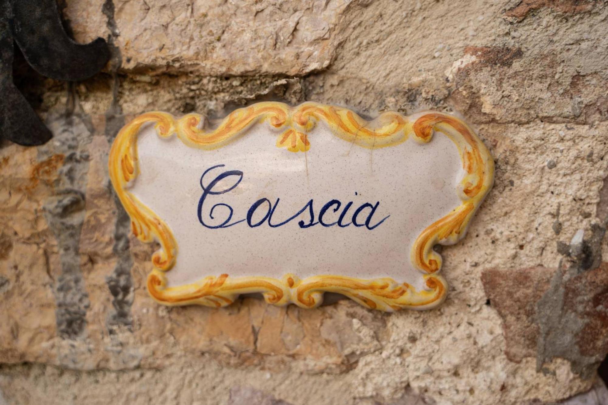 Antognola Castello Valenzino Bed & Breakfast エクステリア 写真