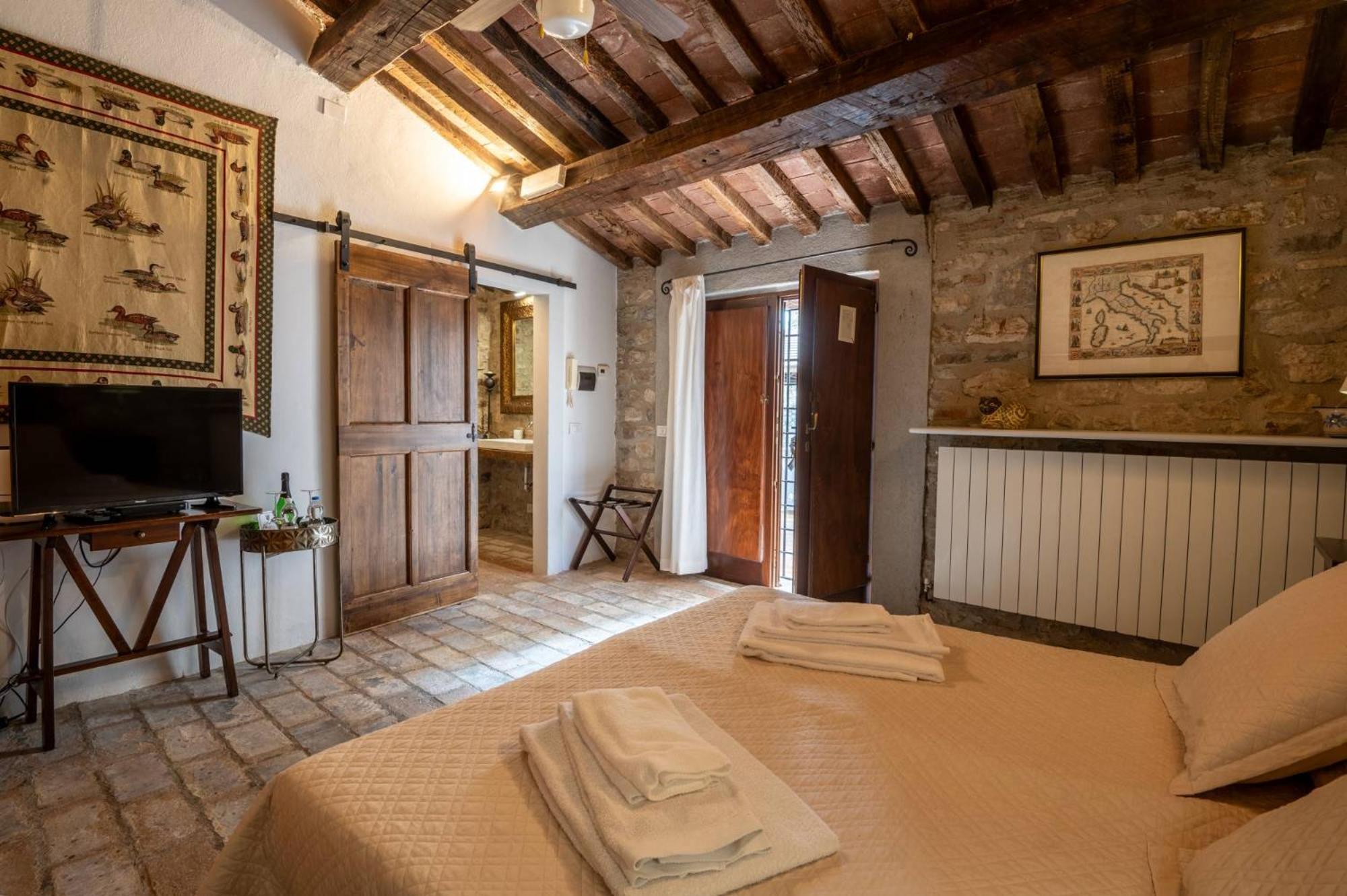 Antognola Castello Valenzino Bed & Breakfast エクステリア 写真