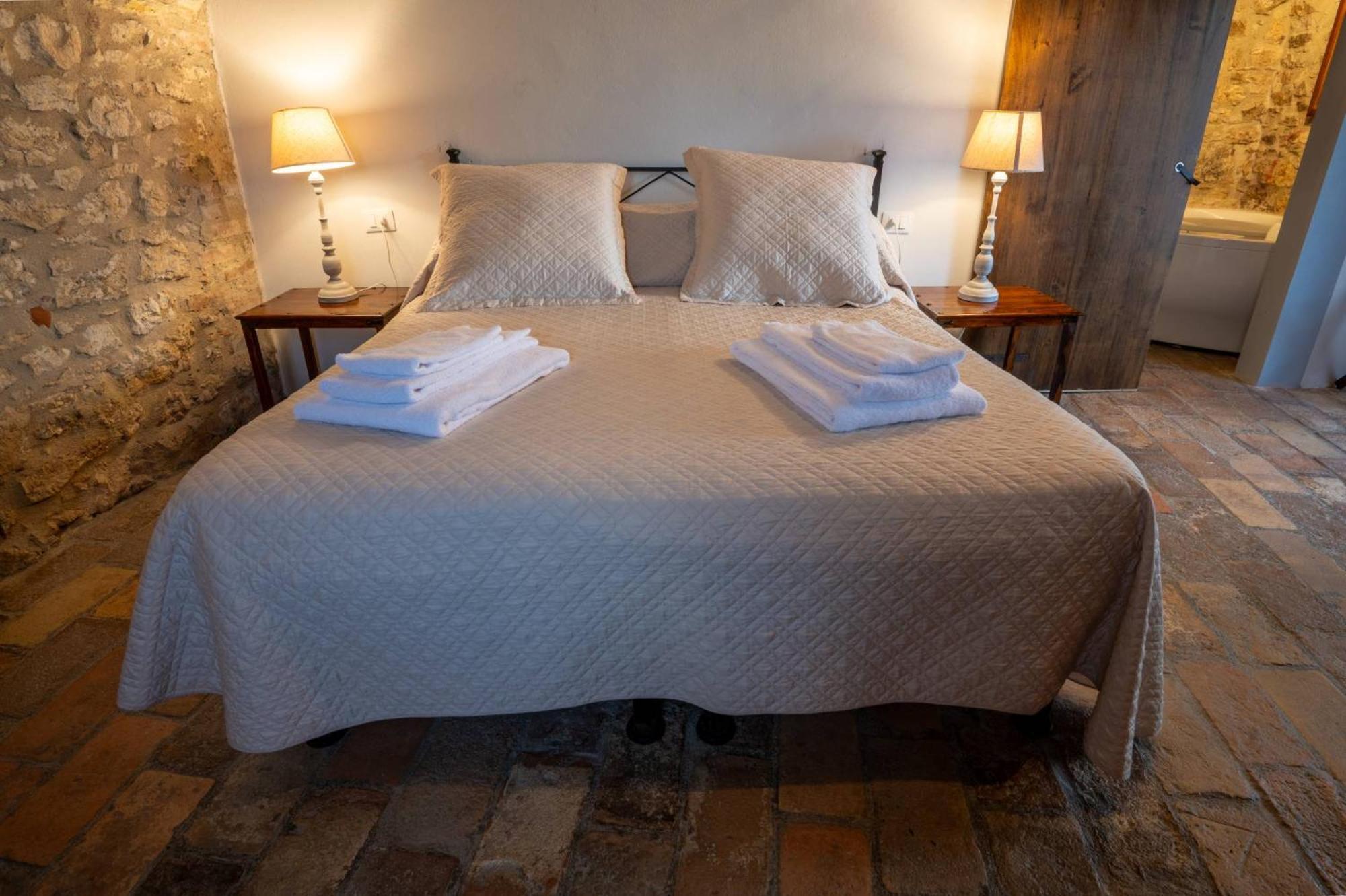 Antognola Castello Valenzino Bed & Breakfast エクステリア 写真
